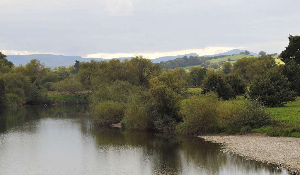 The River Wye and The Brecon Beacons by susiemc