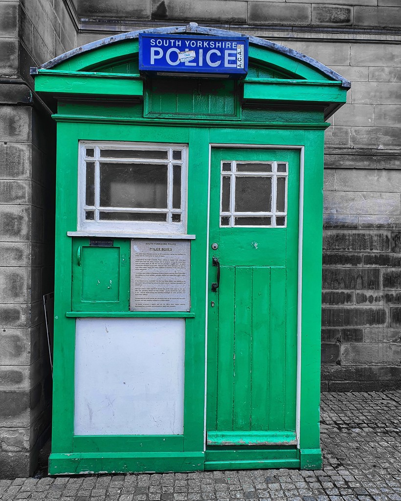 The green police box, Sheffield by isaacsnek
