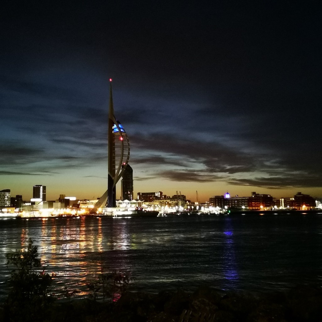 Morning skies over Portsmouth by bill_gk