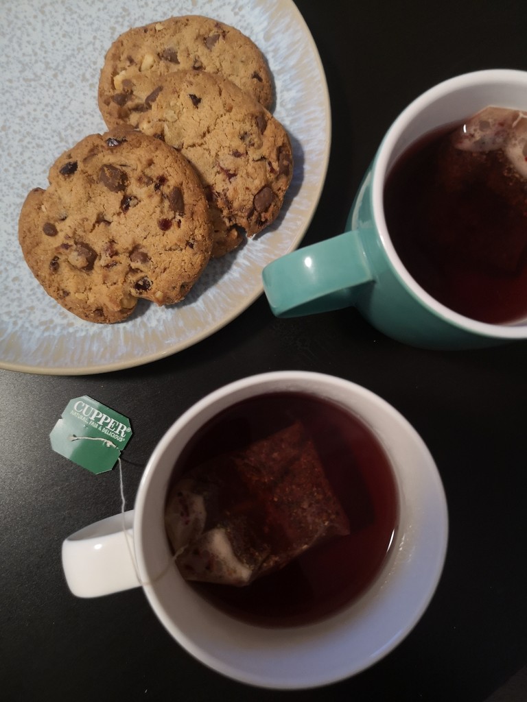 Tea & biscuits  by ctst