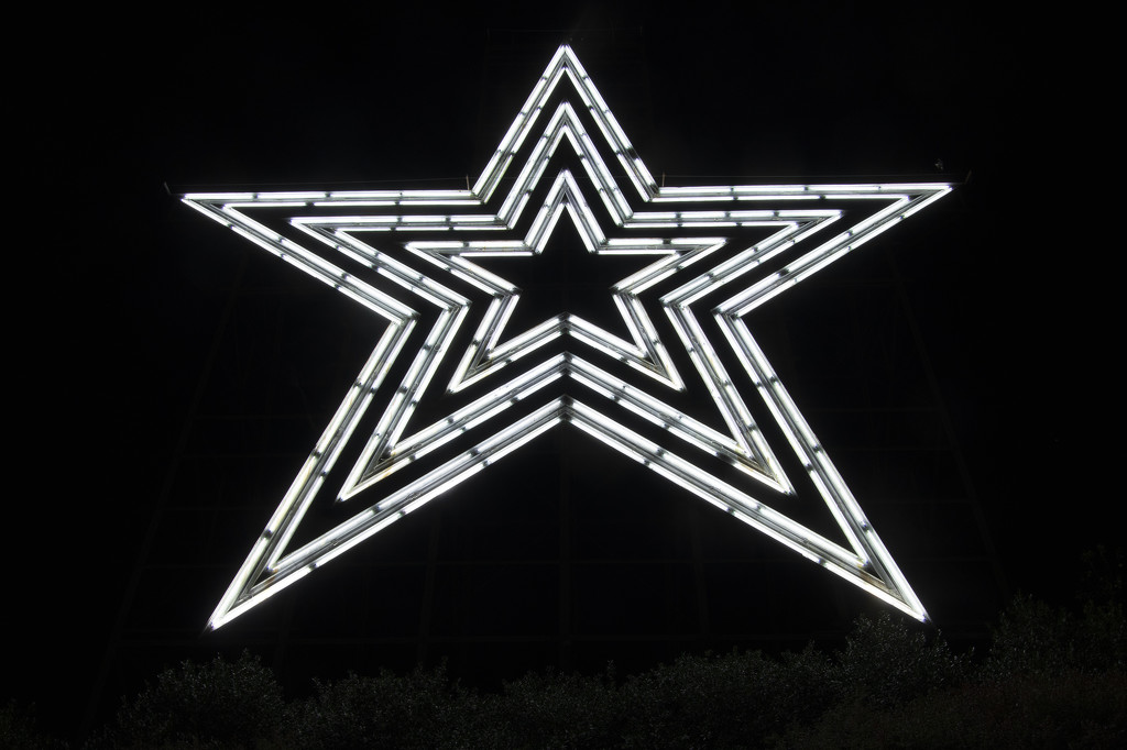 Roanoke Star - Night by timerskine