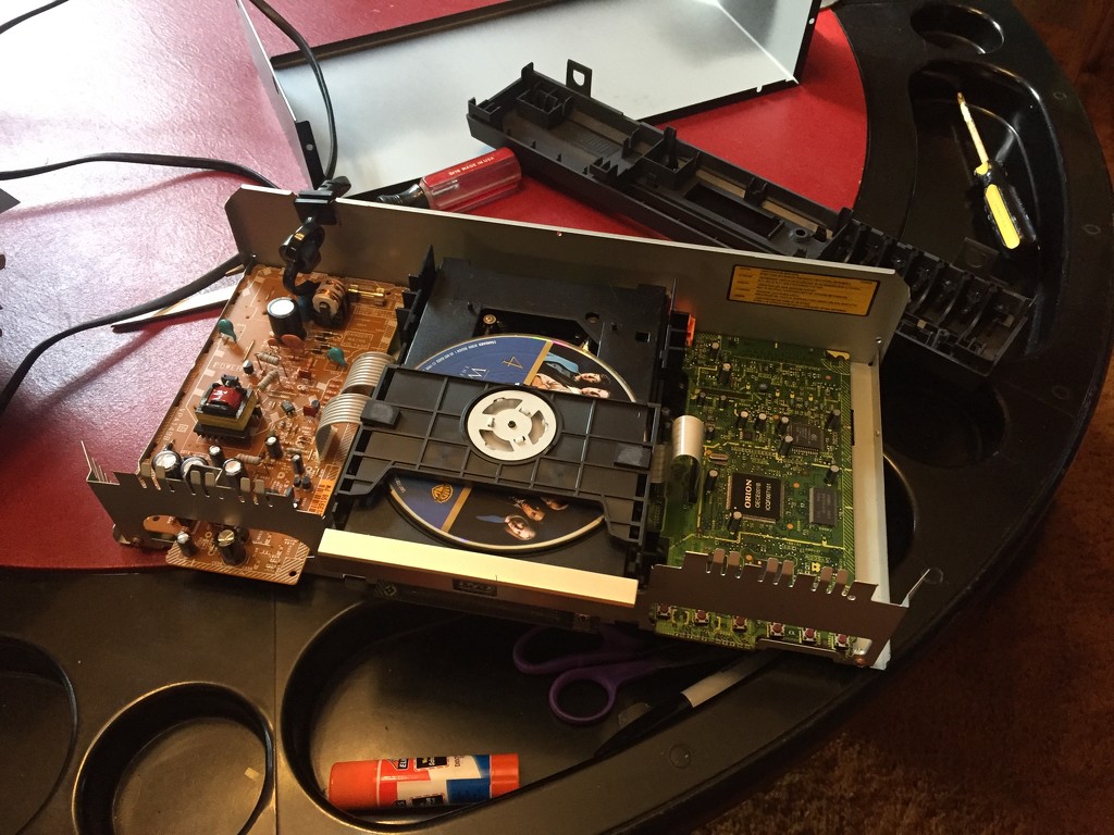 Yes, I took a DVD player apart by margonaut