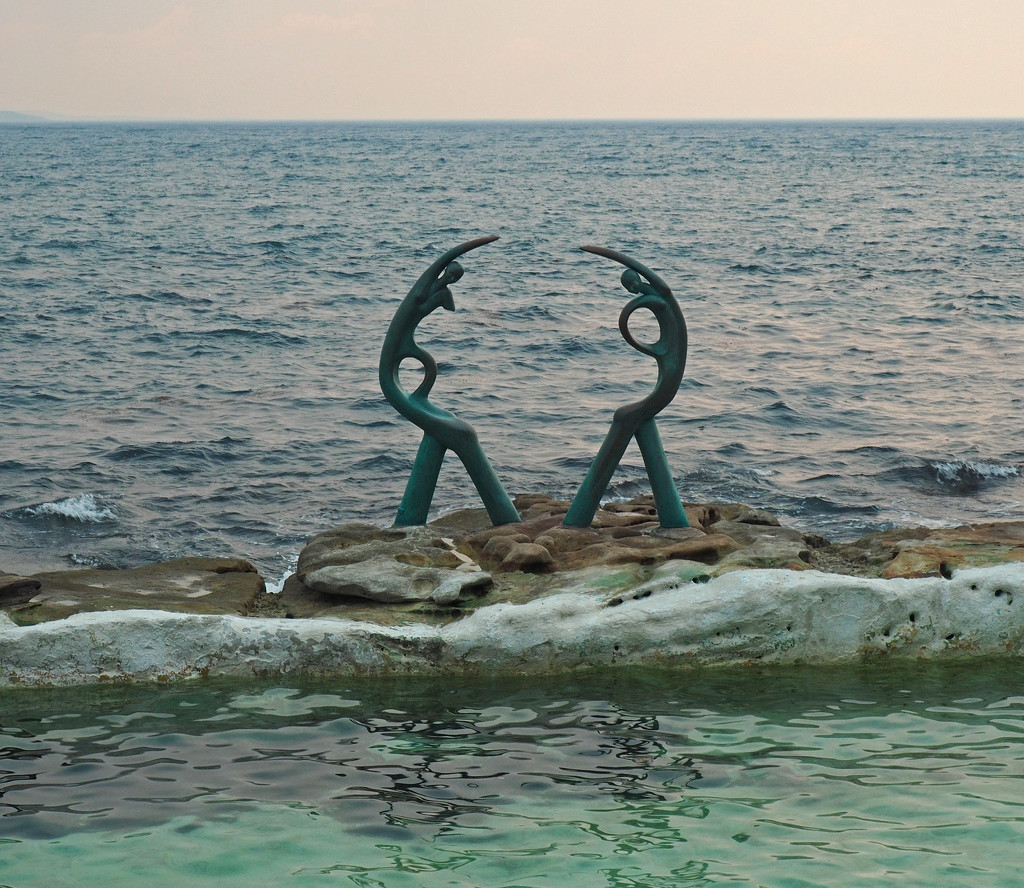 Fairy Bower Sea Pool Sculpture by ianjb21
