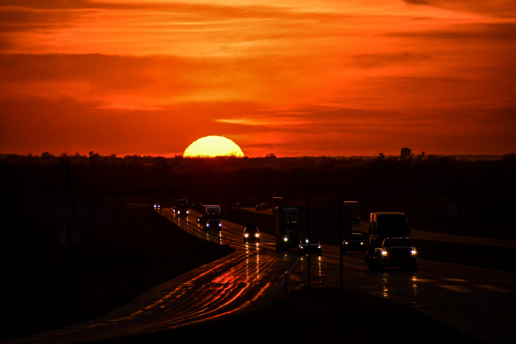 I-35 Sunset by kareenking