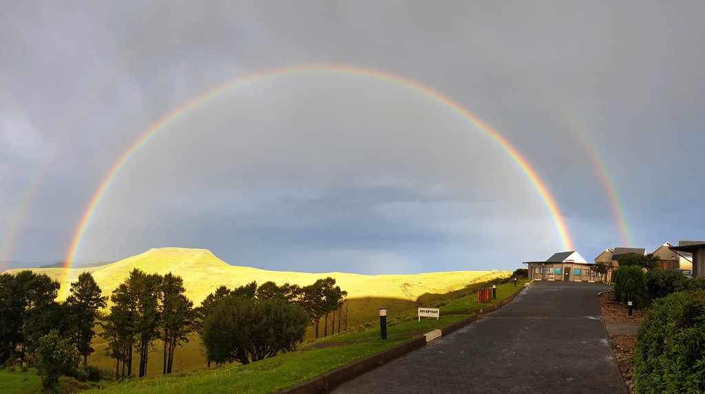 Pot o'gold at Witsieshoek  by eleanor