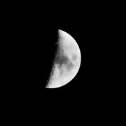 27th Nov 2020 - simply the moon