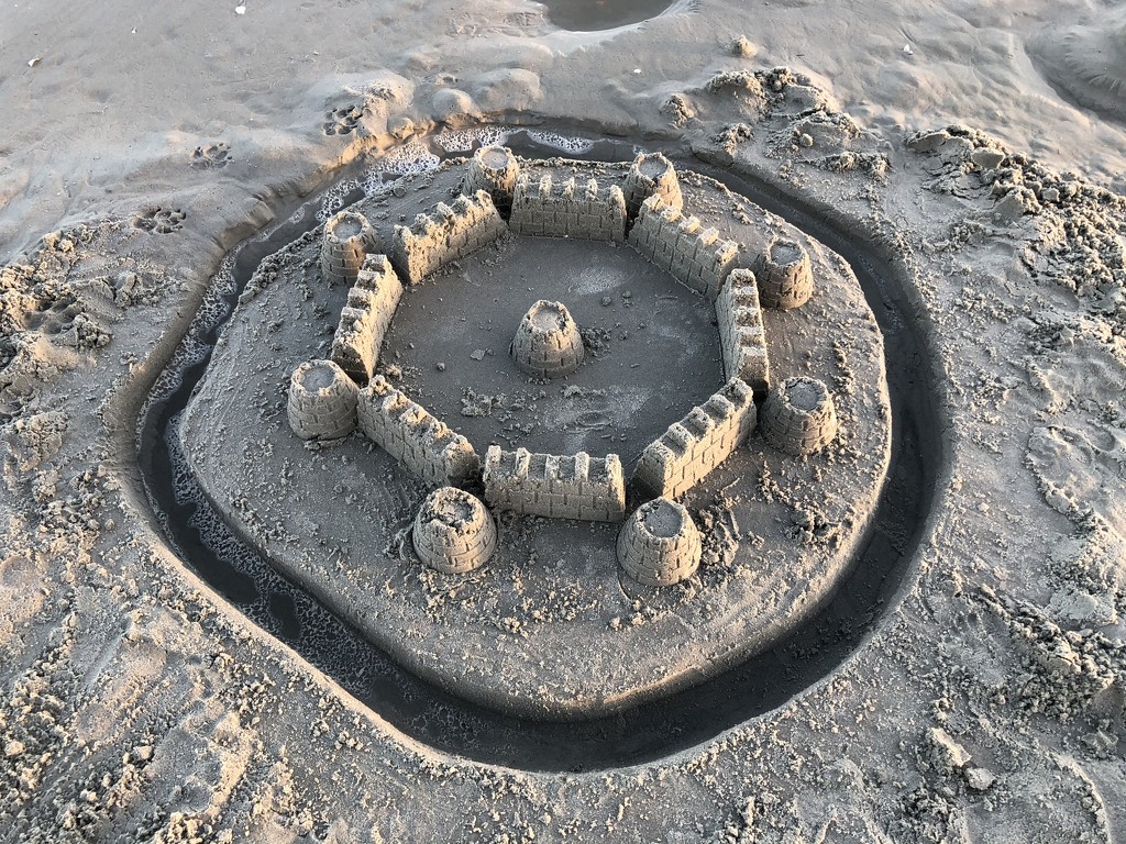 Sand castle 15 minutes before it disappeared into the waves by congaree