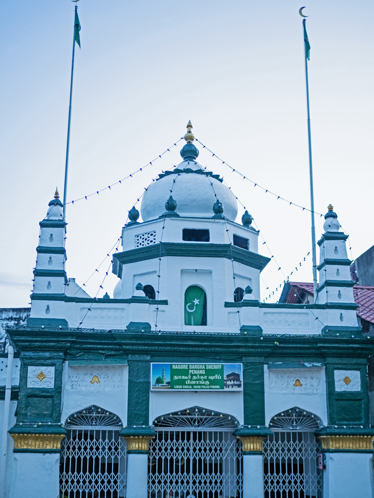 Nagore Dargha Sheriff Mosque by ianjb21