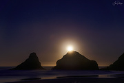 29th Nov 2020 - Moon Going Down Behind the Rocks At Heceta Lighthouse Park 