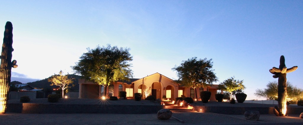 Arizonan Hacienda by corinnec