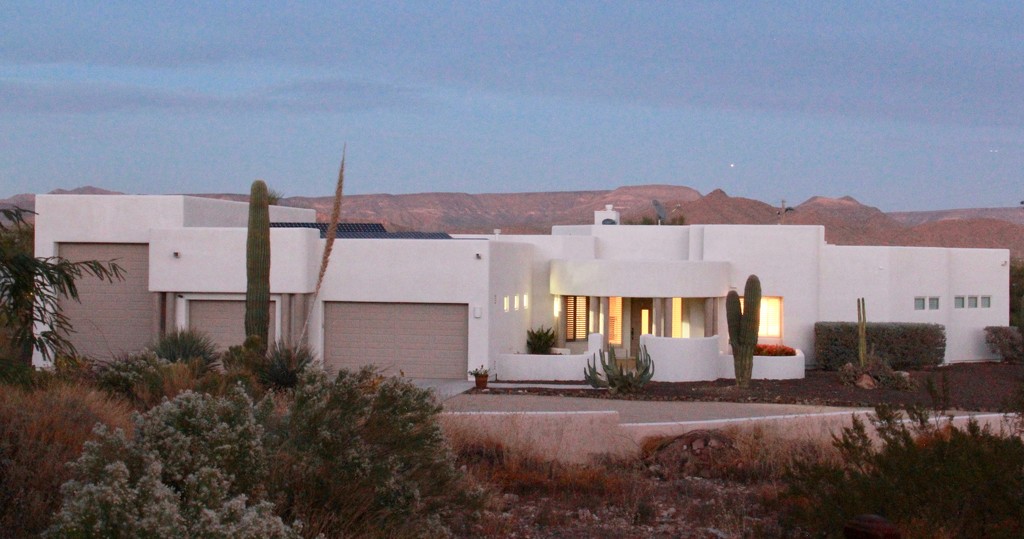 A Santa Fe House in Arizona by corinnec