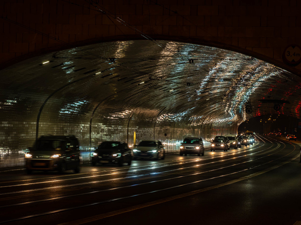 The tunnel by haskar