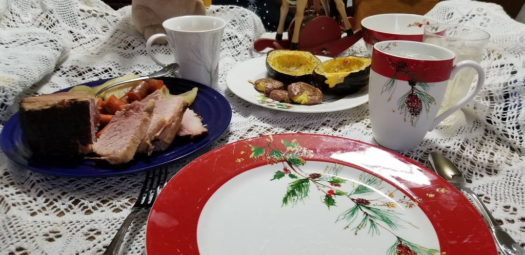 The Christmas Meal In The Time of Pandemic by meotzi