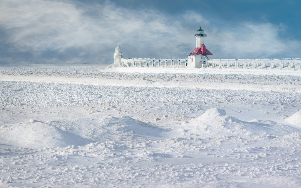 Lighthouse in Winter by taffy