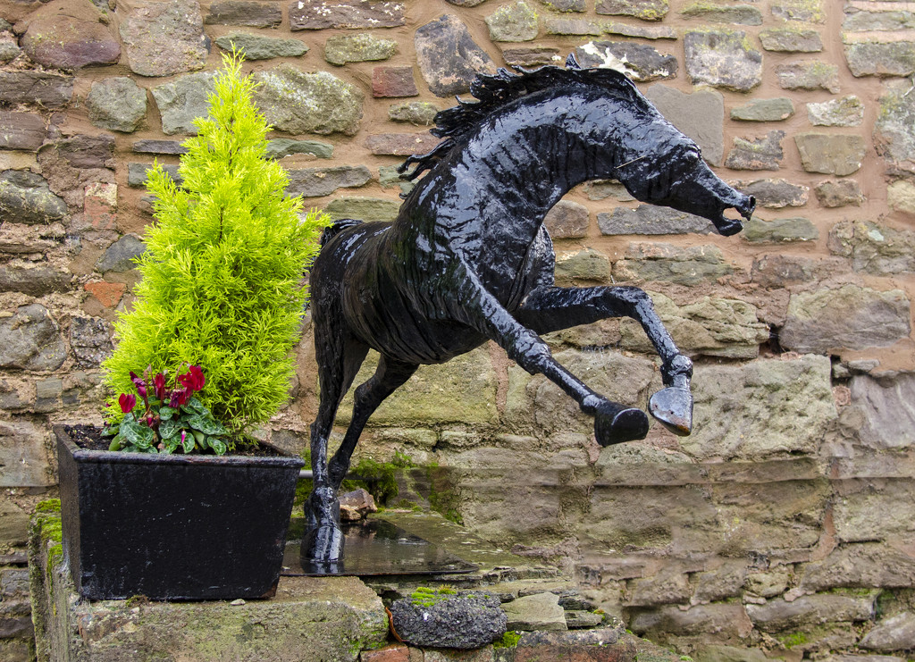 Prancing statue by clivee