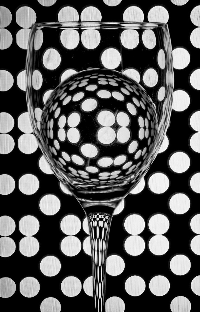 0107 - Ball in a glass by bob65