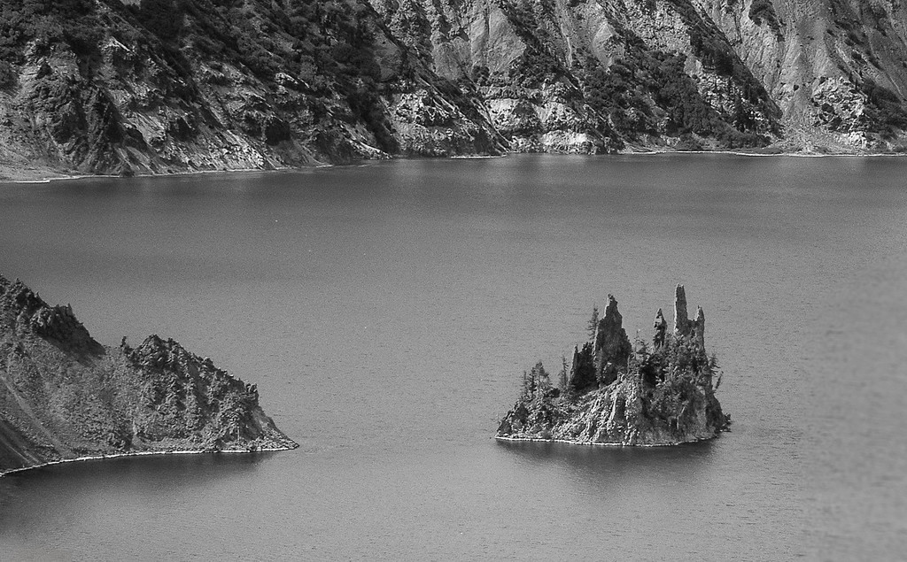 Wizard Island, Crater Lake by jyokota