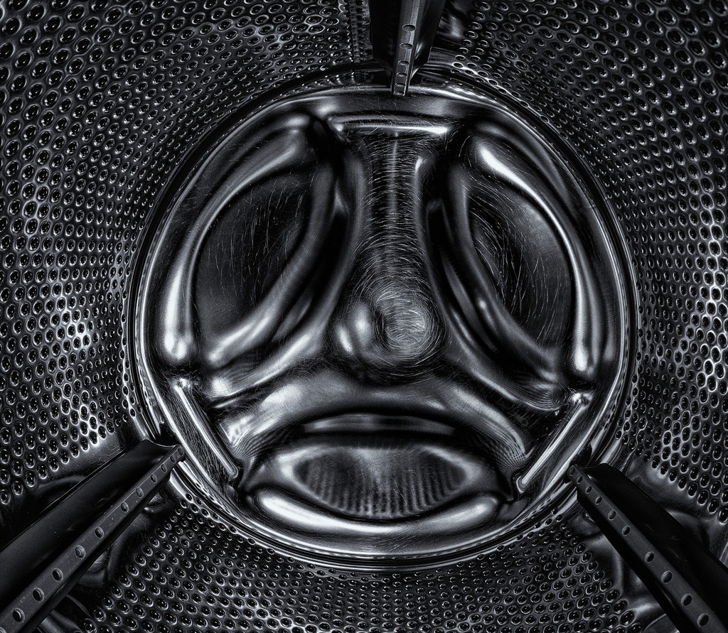 0120 - Face in the washing machine by bob65