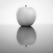 19th Jan 2021 - Apple in Black & White