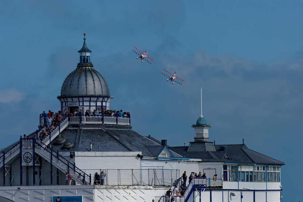 0131 - Wing Walkers at Eastbourne by bob65