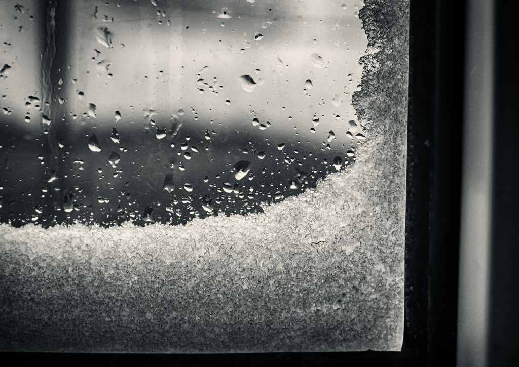 Snow On The Windows by manek43509