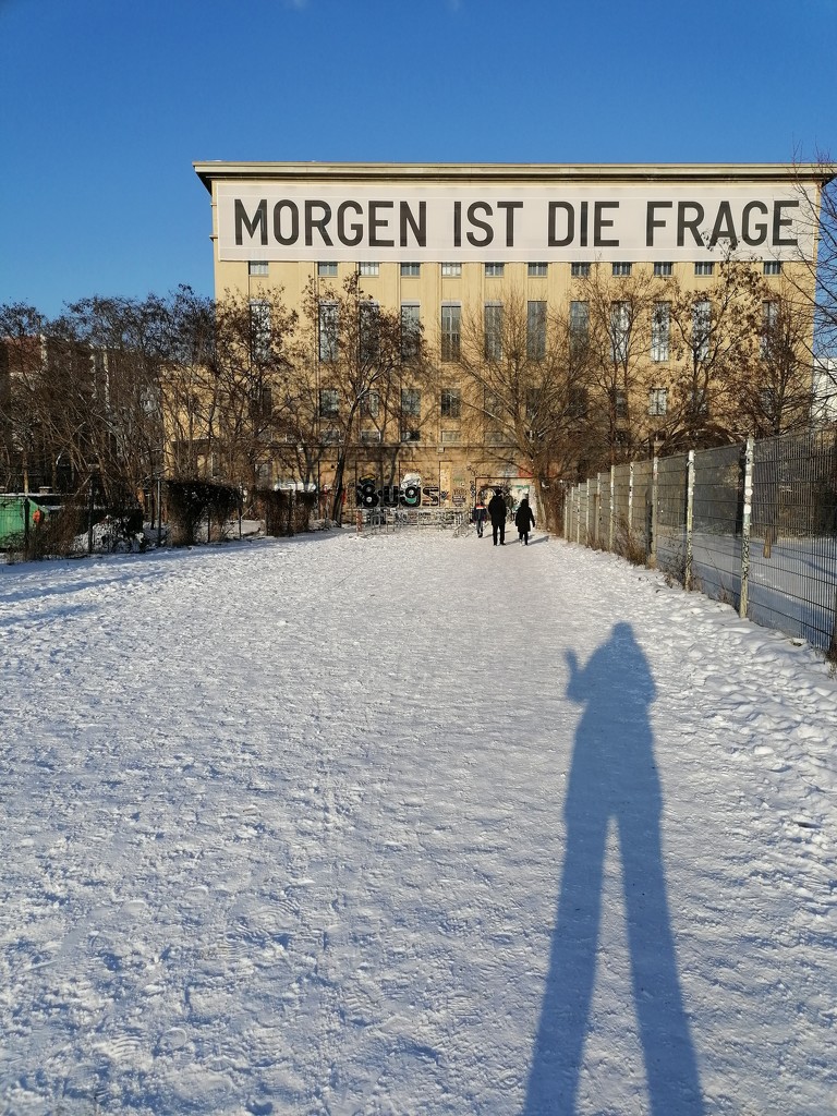 4th week in Berlin - sunny but still super cold by zardz