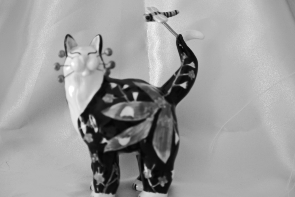 FOR2021 - Ceramic Kitty by bjywamer