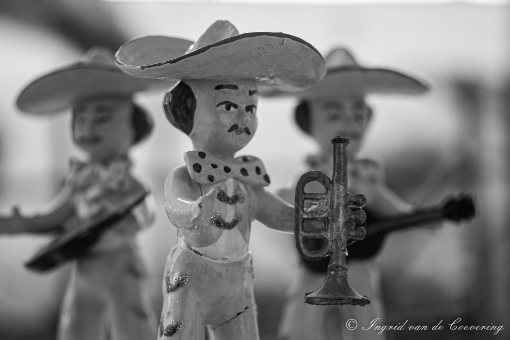 Mariachis! by ingrid01