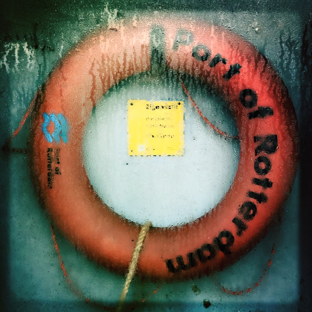 Drowning lifebuoy by mastermek