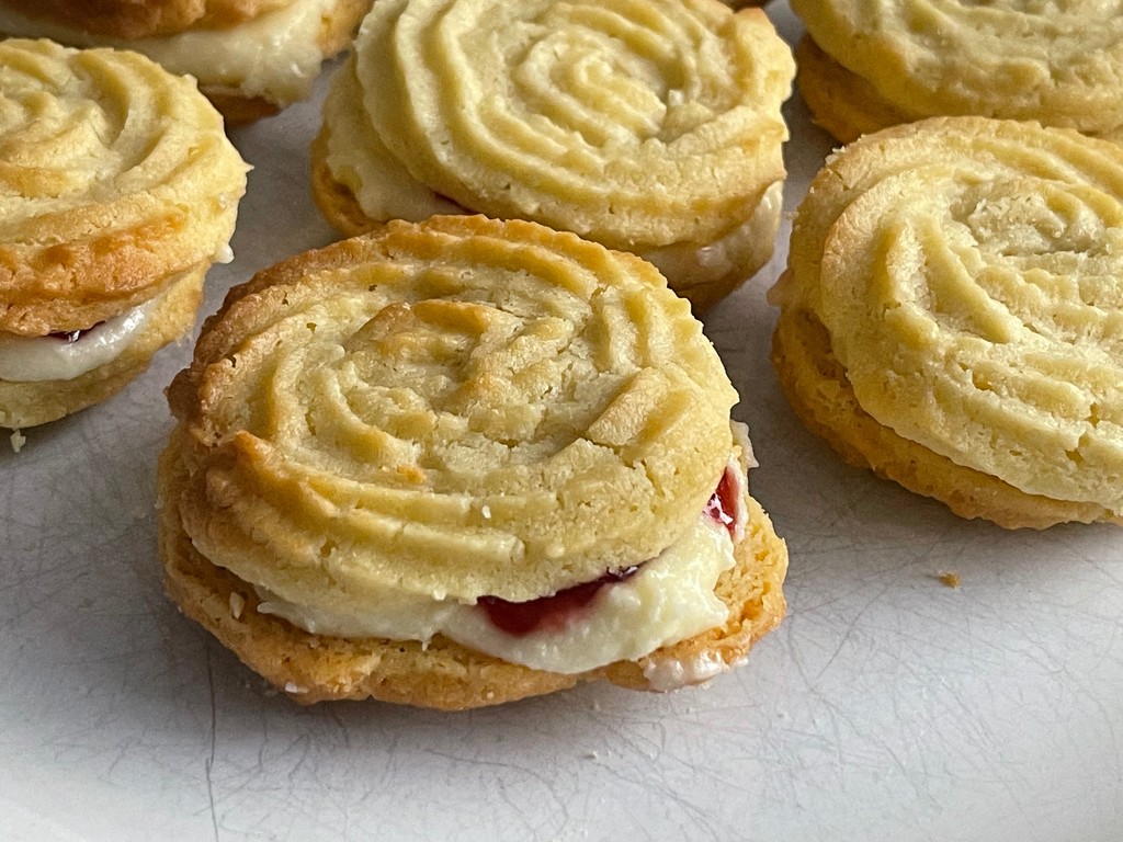 Todays bake, Viennese Whirls by bizziebeeme