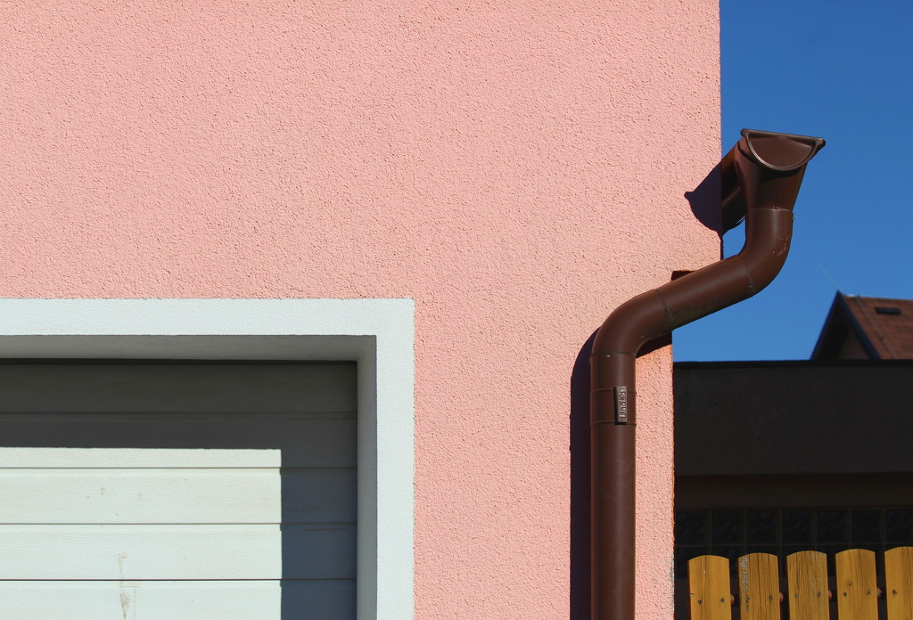 Pink garage by lucien