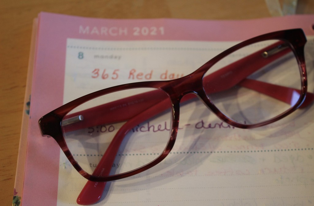 Red glasses by jb030958
