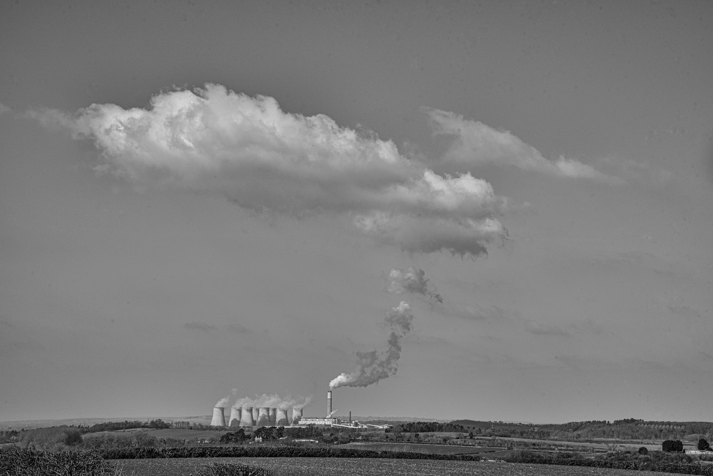 Ratcliffe Power Station from the top road by seanoneill