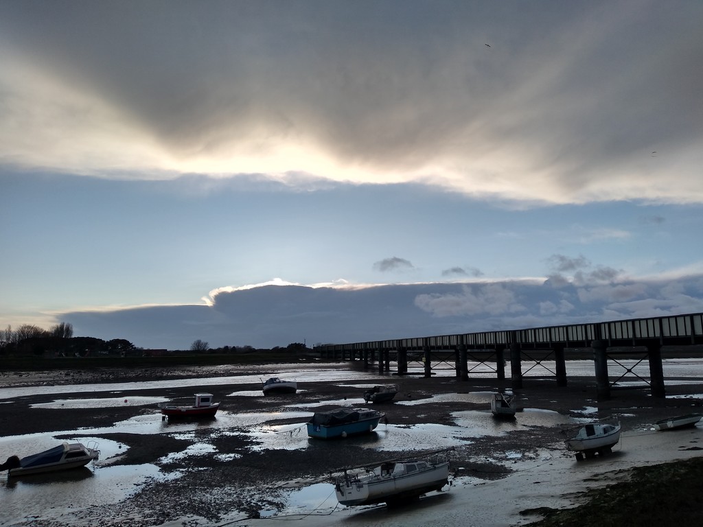 Cloud Sandwich over the River by moirab