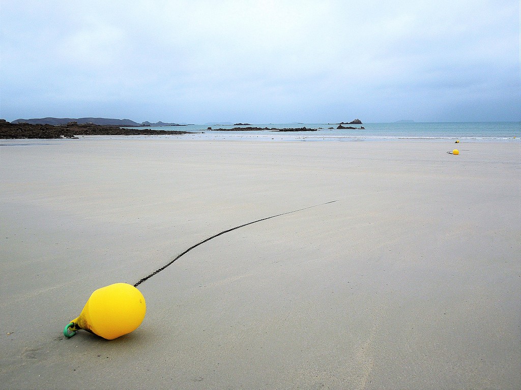 The yellow buoy by etienne