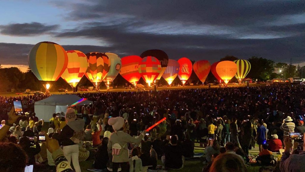 Balloons over Waikato by happypat