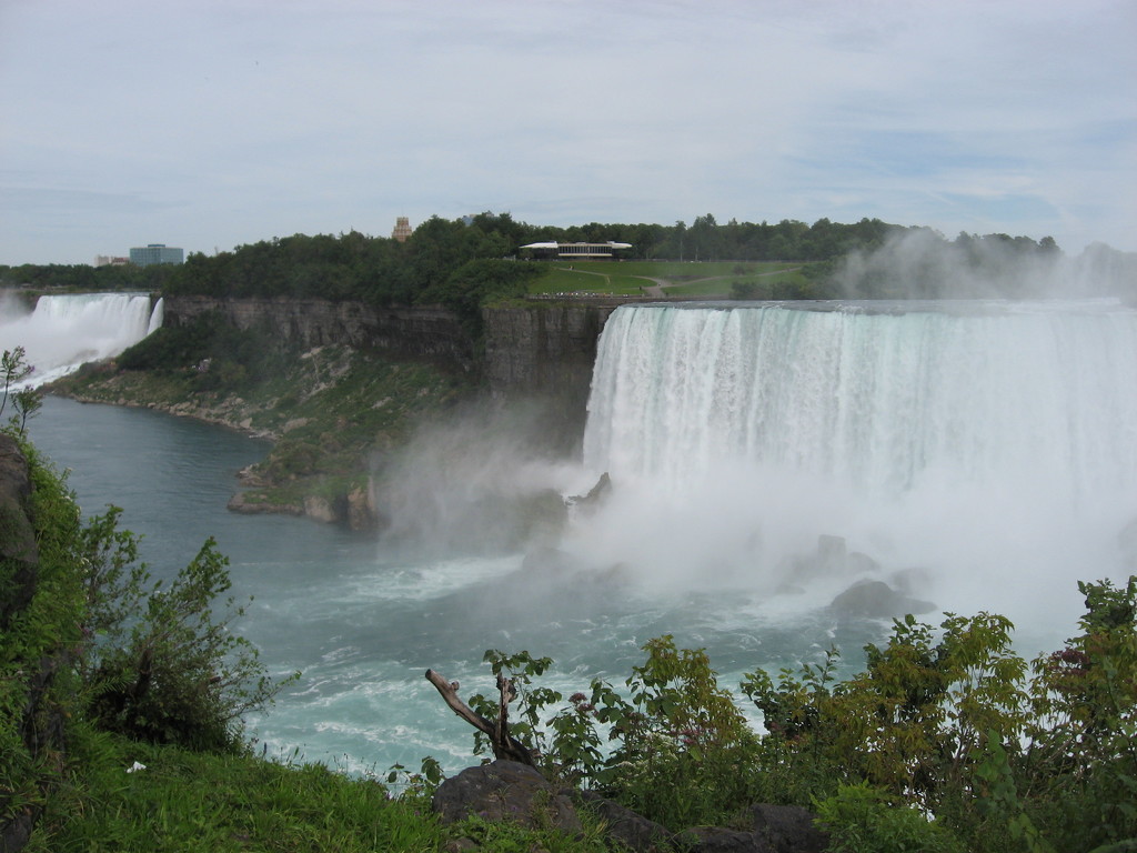 Niagara Falls Runs Dry Day by spanishliz