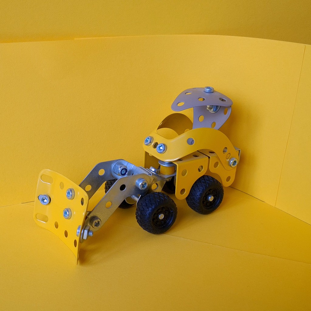Yellow Meccano by serendypyty