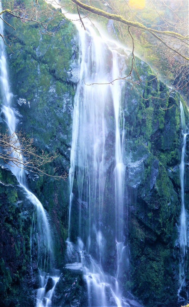 Llanberis Waterfall in part........ by ziggy77
