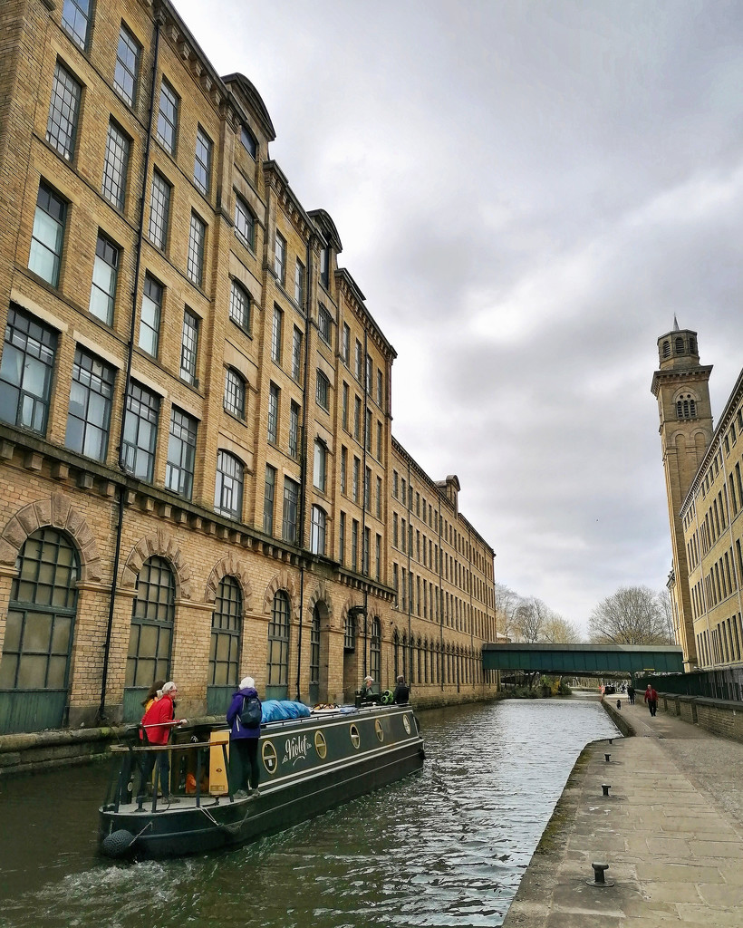 Violet passes through Saltaire by fueast