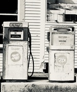 25th Mar 2021 - 76 gas pumps