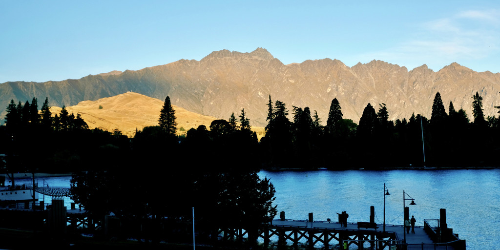 Evening sun in one of NZ's resorts by maggiemae