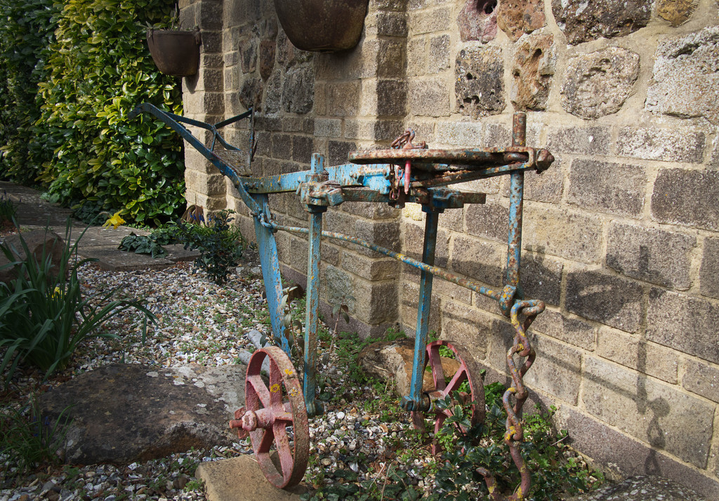 Old farm machinery by jon_lip