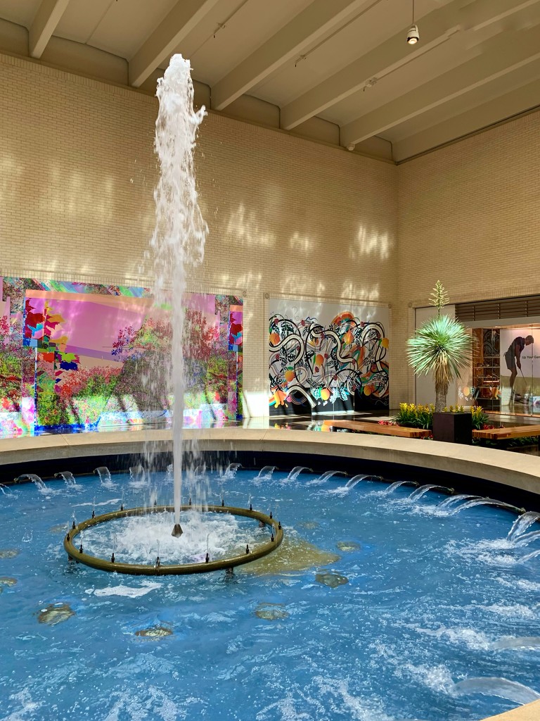 NorthPark’s centerpiece fountain  by louannwarren