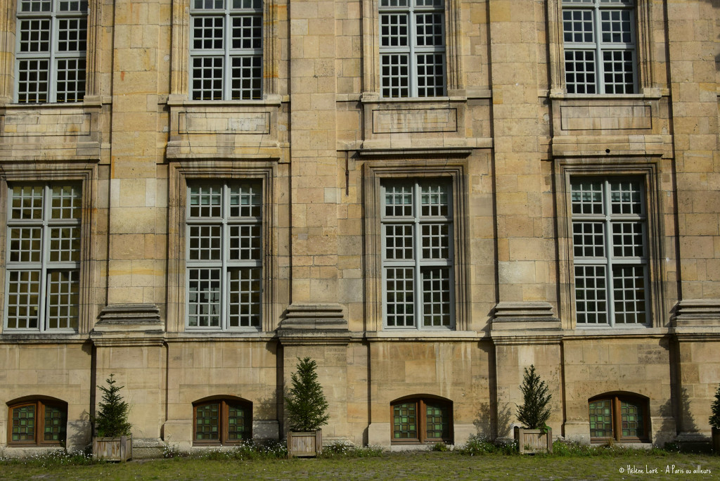 Paris Historical Library by parisouailleurs