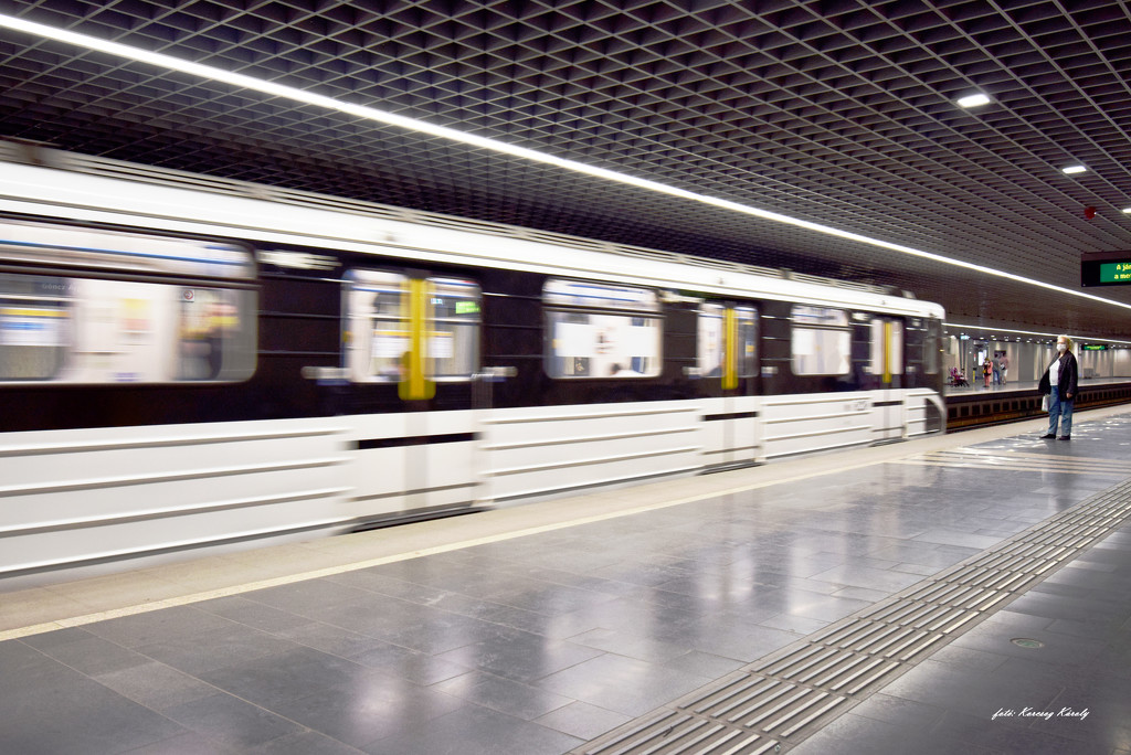 Metro station by kork
