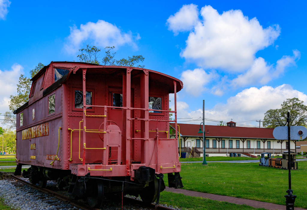 Old Caboose by hjbenson