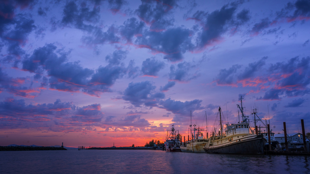 Steveston Harbour Sunset by cdcook48