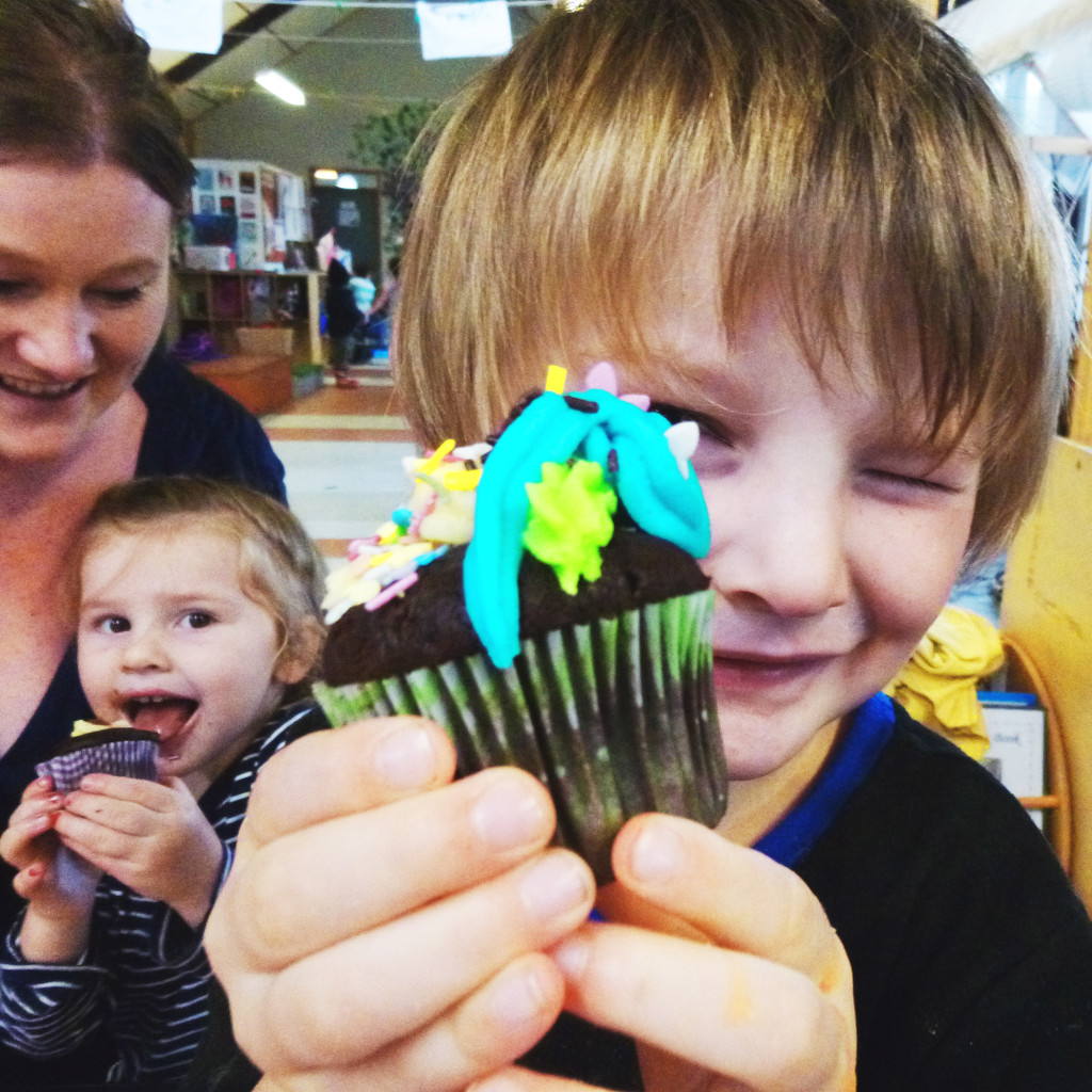 mothers day cupcakes by kali66