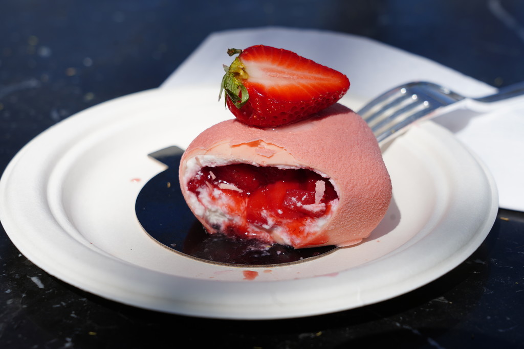 Strawberry dessert by acolyte